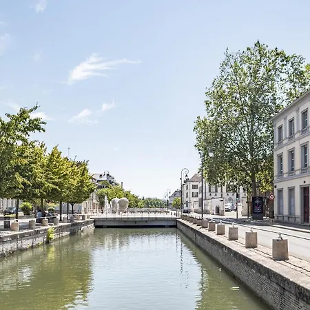 De La Seine - Balcon - Hypercentre - Parking Inclus Troyes